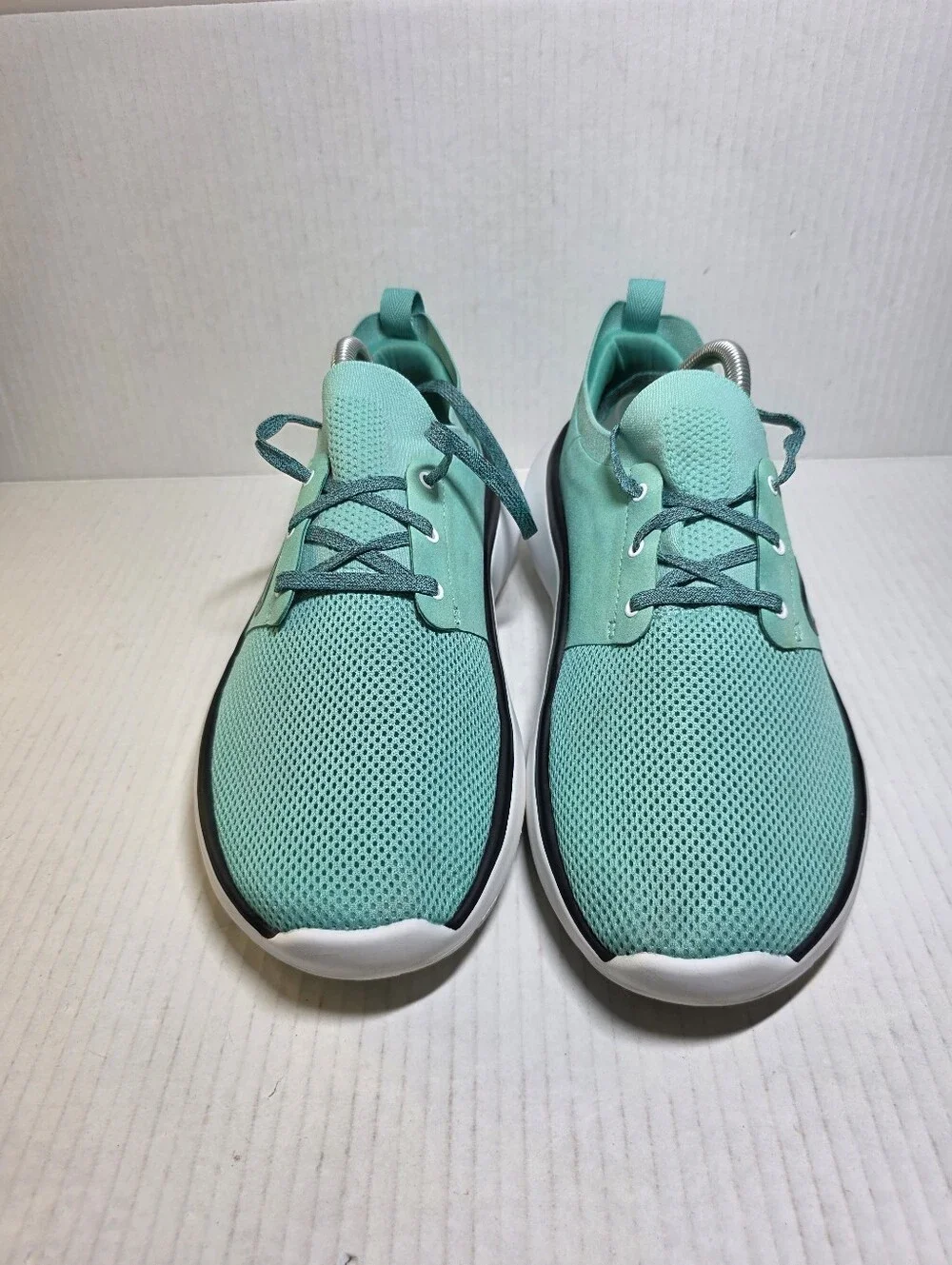 Oofos Women's Size 11 Oomy Stride Seafoam Green White Shoes